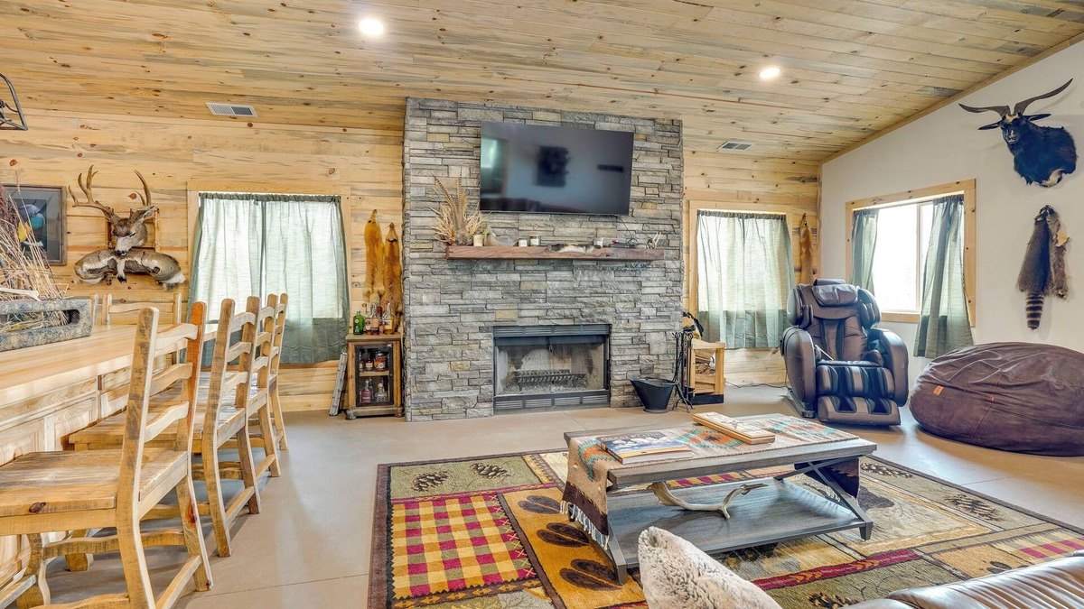 Fedora Cabin | South Dakota Nature Getaway w/Hot Tub