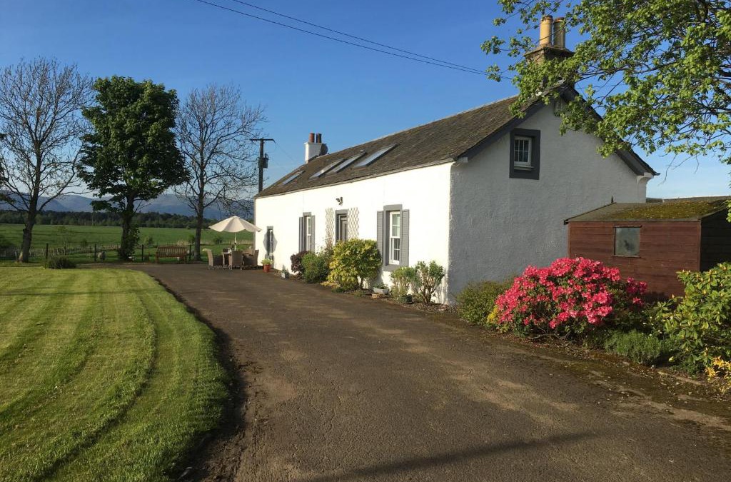 Airth House | South Doll Farm Cottage