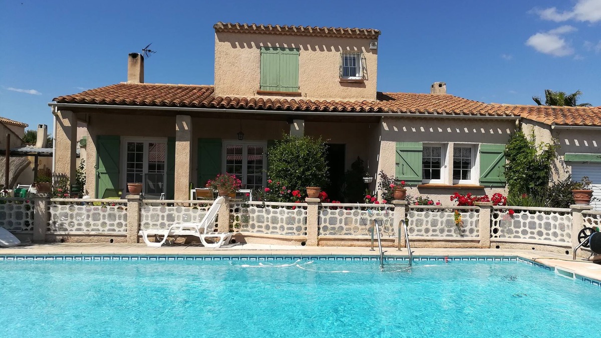 Chateauneuf-les-Martigues Cabin | South villa with pool