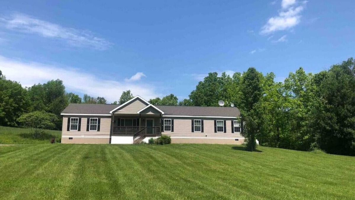 Gilboa House | South Gilboa · 5 BR home between Windham & Plattekill Ski Centers