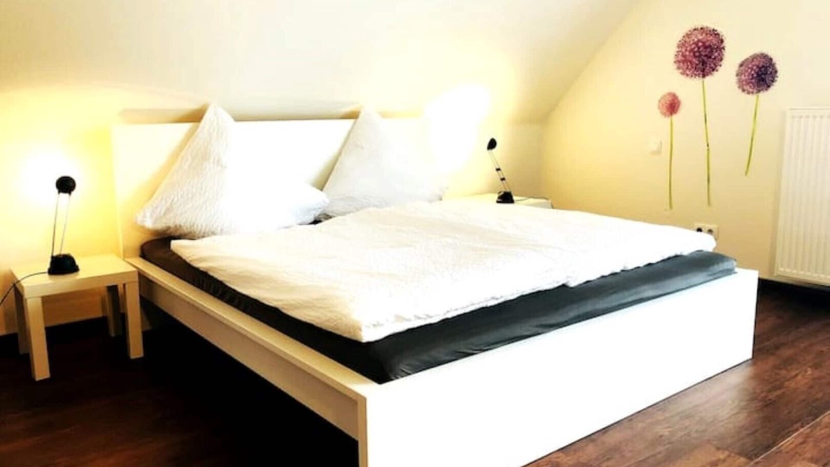 Bochingen Apartment | South Palatinate vacation apartment with distant views, German Wine Route
