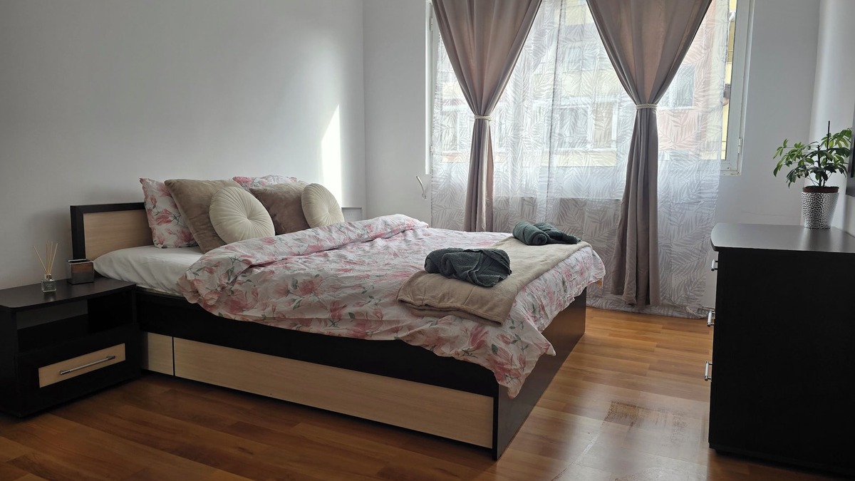 g.k. Strelbishte Apartment | South park 2bdr suite in Sofia , near metro with WiFi, AC