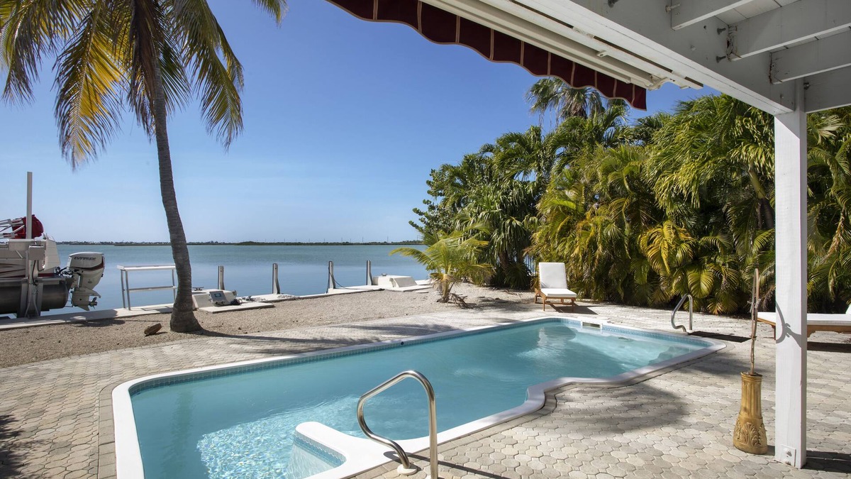 Sugarloaf Shores House | South Point Sunset - Florida Keys waterfront