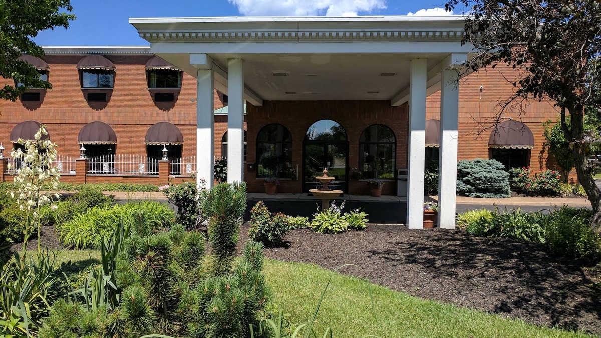 Sandusky Hotel | South Shore Inn