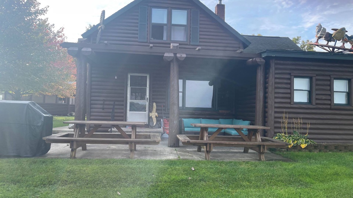 Twin Lake Cabin | South Shore Resort - The Eagle