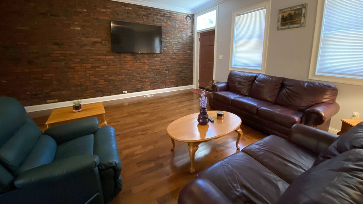South Side Slopes House | South Side Paradise