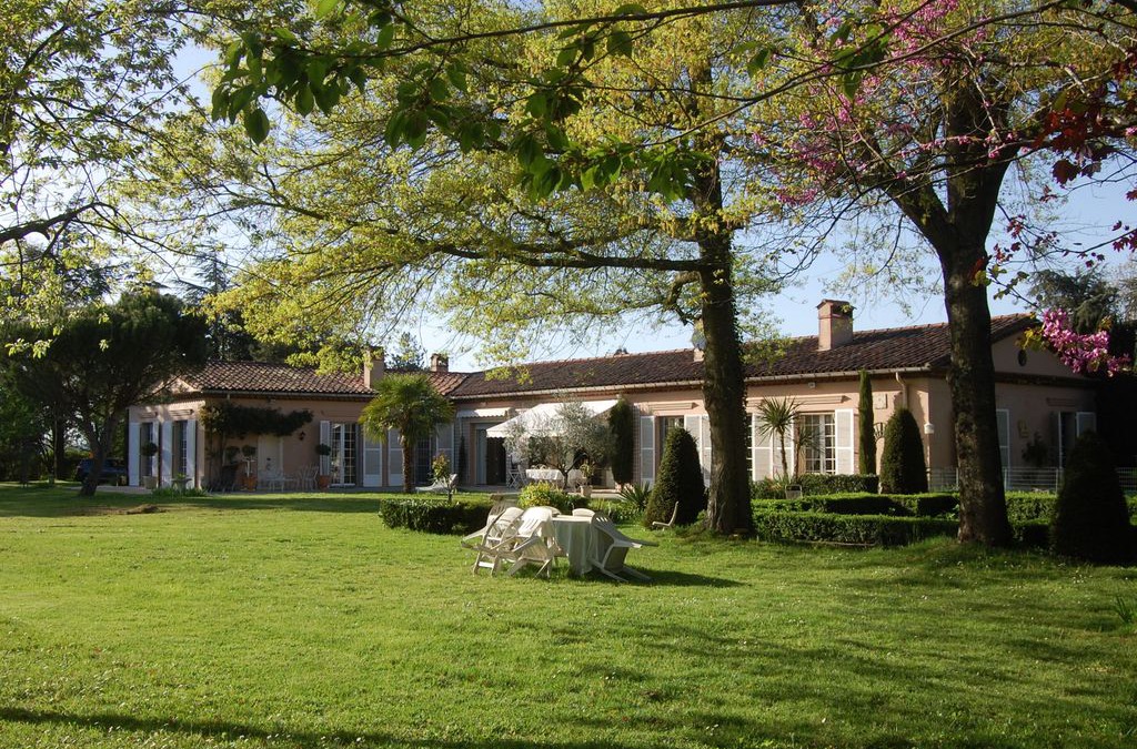 Aussillon House | SOUTH-WEST MANSION HOUSE LARGE STANDING WITH SECURED SWIMMING POOL AND PARK ARBORE