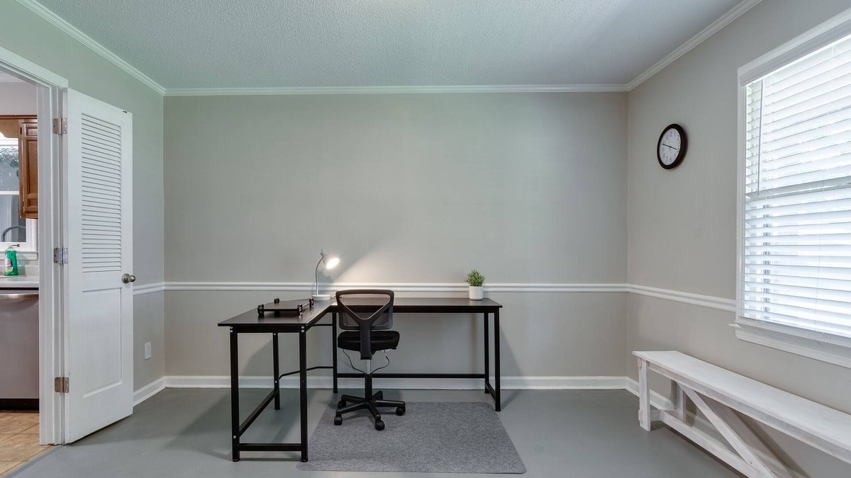 Southaven House | SOUTHAVEN- Full Amenities Home Close to Everything
