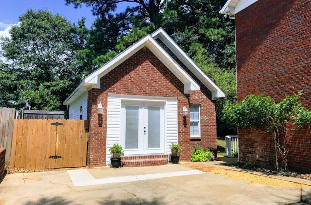 Taylorville House | Southern Charmer Cottage