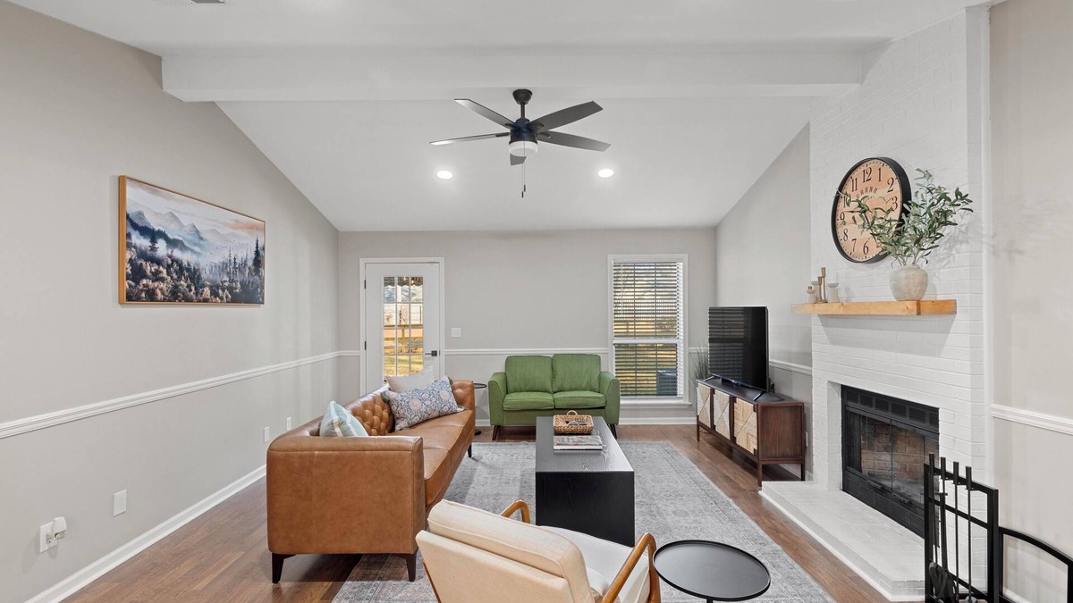 Dothan House | Southern Charmer! New Renovation, 3 Bed/2 Bath, Game Room, Dog Friendly, In The Heart Of It All!