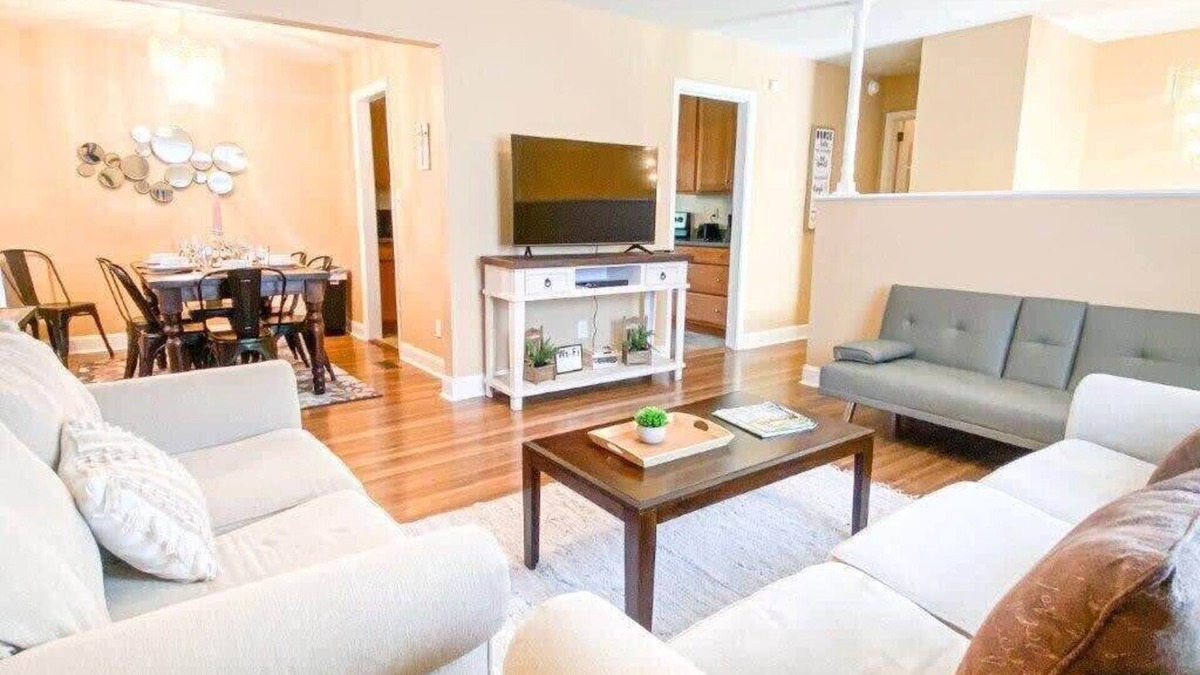 Huntsville House | Southern Charmer Summ