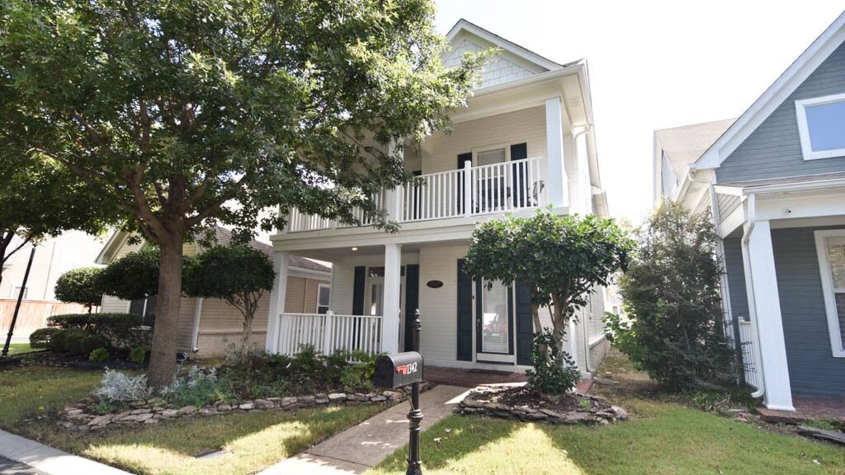 Memphis House | Southern Comfort on Mud Island 3 BR 2.5 Bath