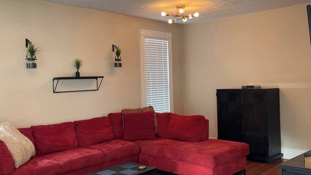 Wilder Park Apartment | Southern Parkway Retreat Near Downtown Louisville