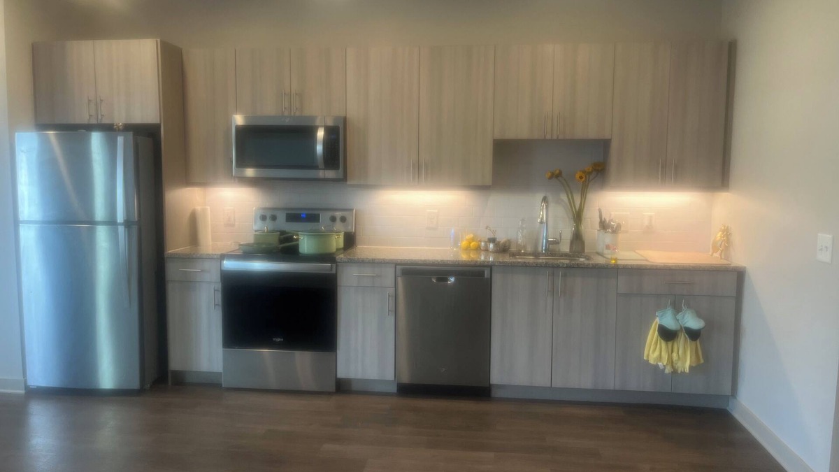 Northlake Apartment | Southern Sanctuary with WiFi and AC in peaceful Tucker.