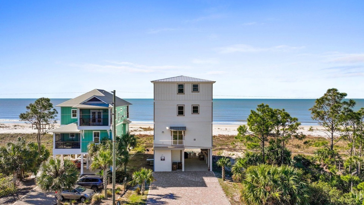 Port St. Joe House | Southern Sand: 6 BR Beachfront Home- Sleeps 20, Pet Friendly, Private Pool!