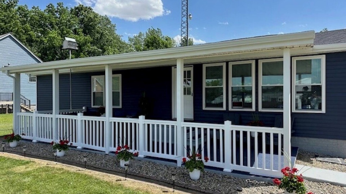 Northwest House | "Southern Shores Secret" with amazing lake access! Everything is new!