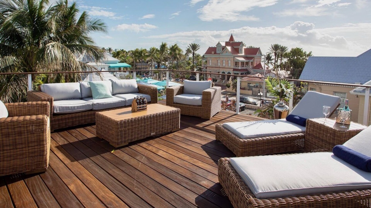 Uptown - Upper Duval House | *SOUTHERNMOST VISTAS @ SOUTHERNMOST* Gorgeous Home & Pool + LAST KEY SERVICES…
