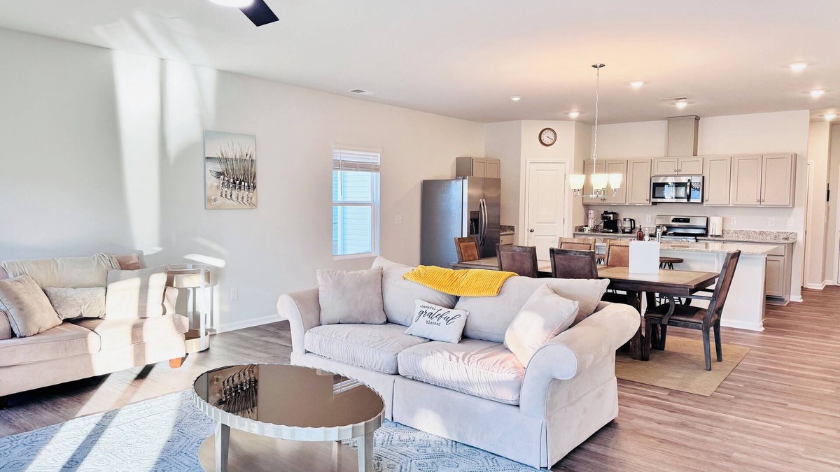 Southport House | Southport Bliss: Beach Retreat!