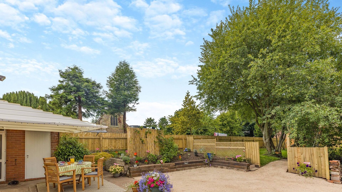 Neenton House | Southside Cottage - Two Bedroom House, Sleeps 4