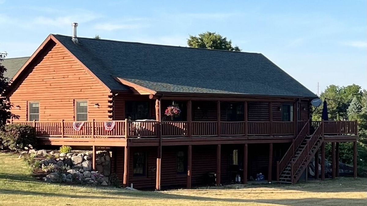 Plainwell Cabin | Southwest Michigan log cabin