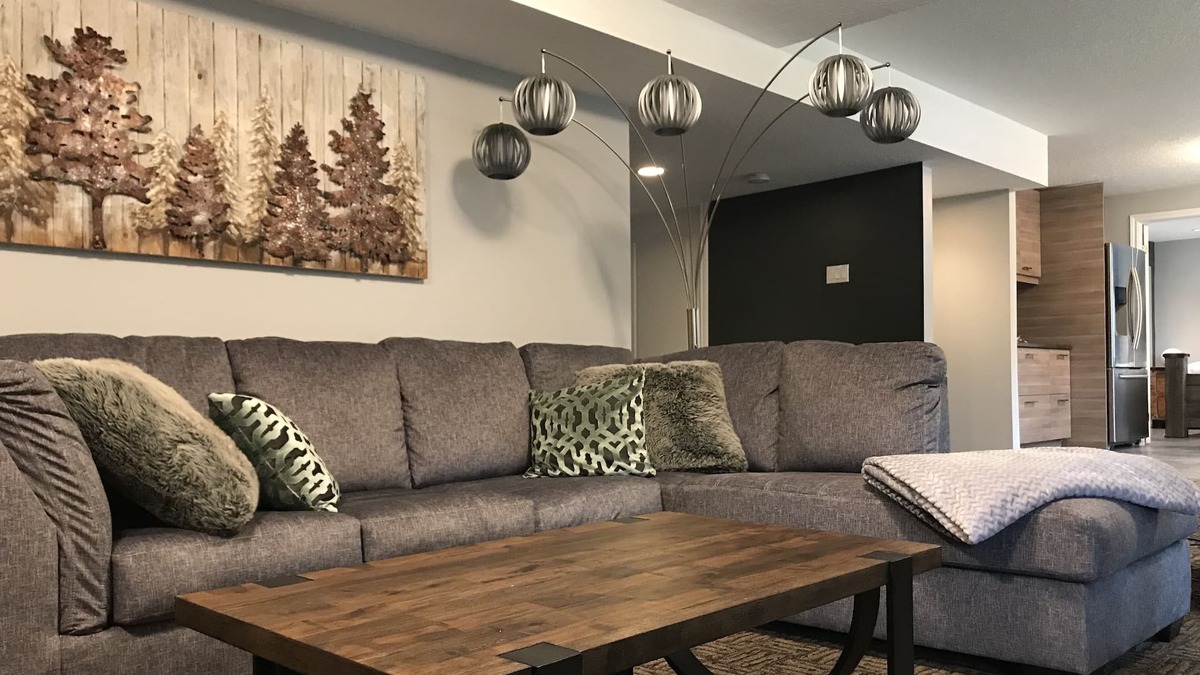 Middlesex Centre House | SOUTHWEST SUBURB PARADISE
