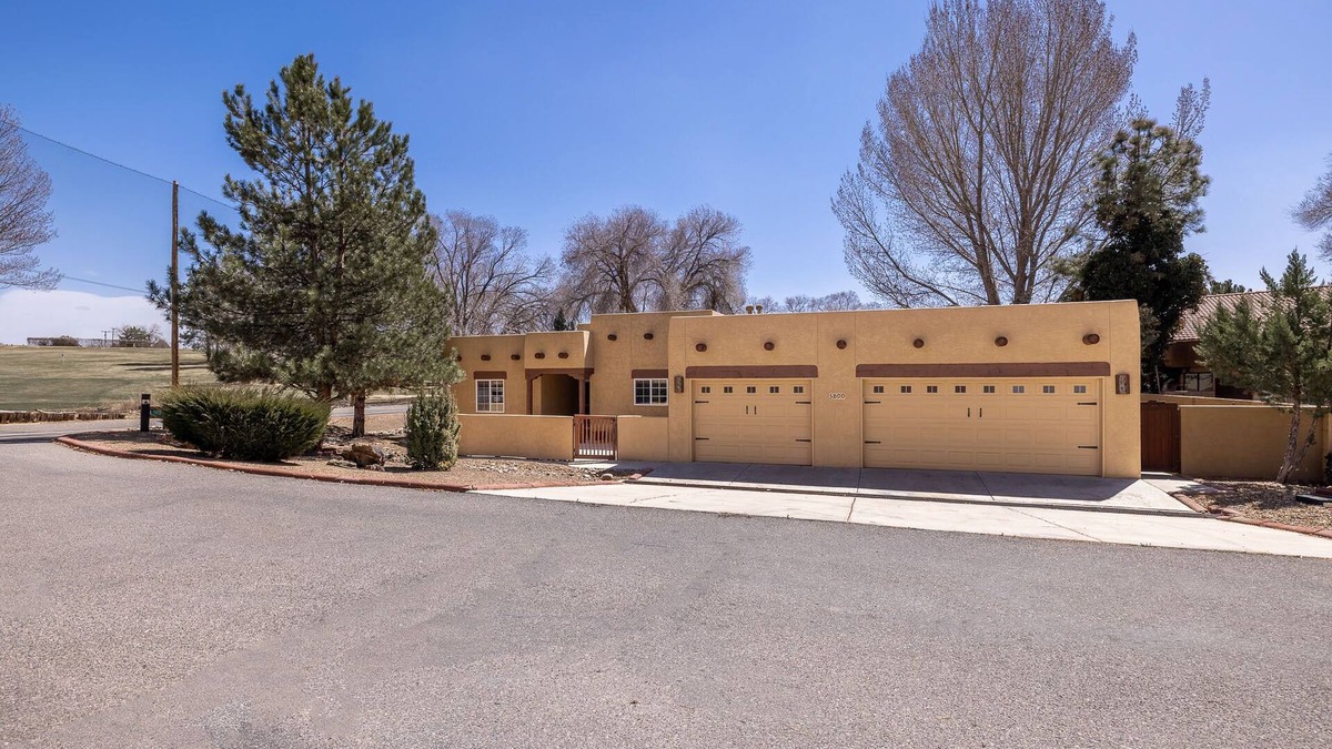 Farmington House | Southwestern Home with Golf Course Views