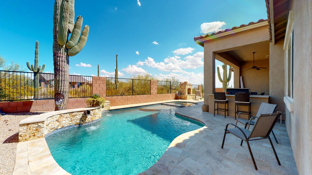Dove Mountain House | Southwestern stunner with enclosed yard, pool, putting green, & grill