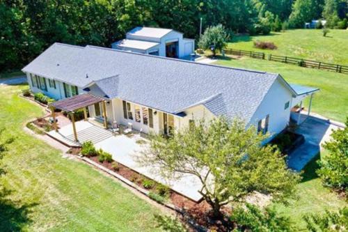 Kipling House | Sovereign Cottage - Farm Land/Hot Tub/Outdoor Area