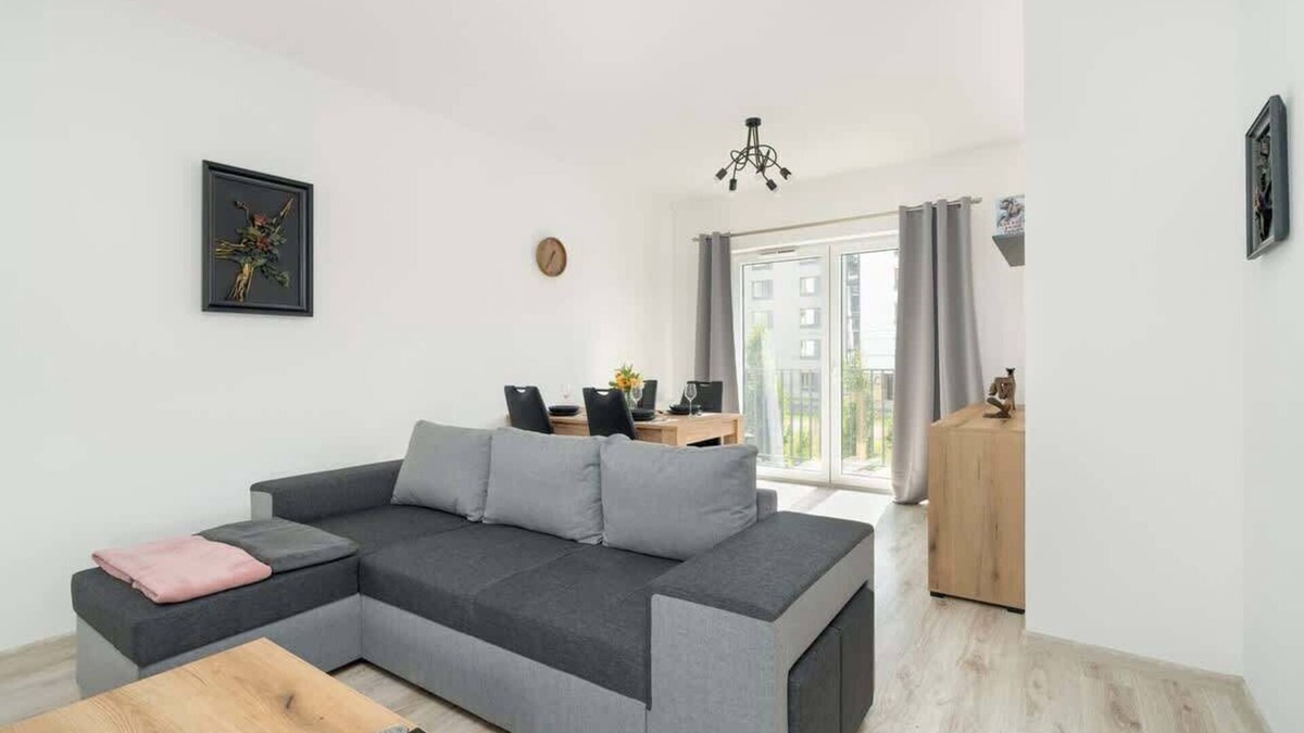 Nowe Miasto Apartment | Sowia 3C Poznan | Two Bedroom Apartment | Balcony | Near the Lake