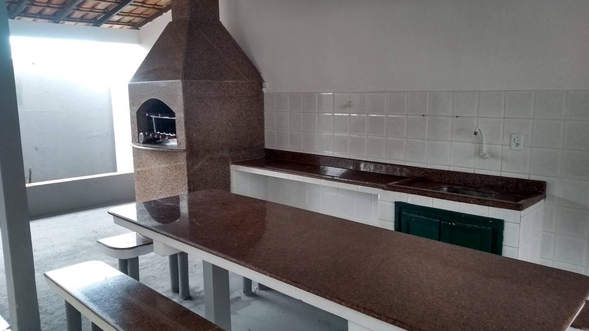 Sao Francisco de Itabapoana House | "Spacious 5-Bedroom House Just a Few Steps from the Sea: Tranquility and Security"