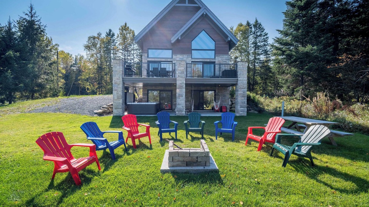 Lac-Etchemin Ski Chalet | Spa | Chalet la Barque du Bonheur