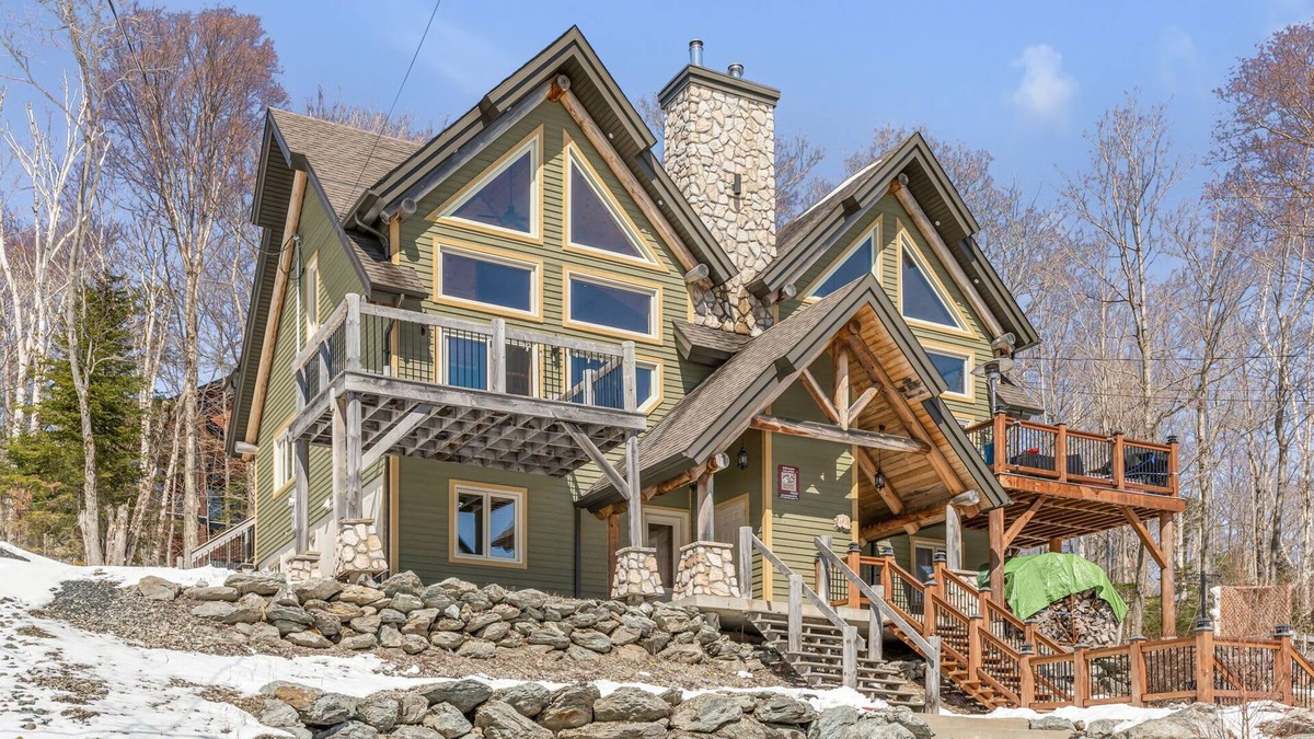 Saint-Philemon Ski Chalet | SPA , Montagne, Table de babyfoot - Le Pionnier