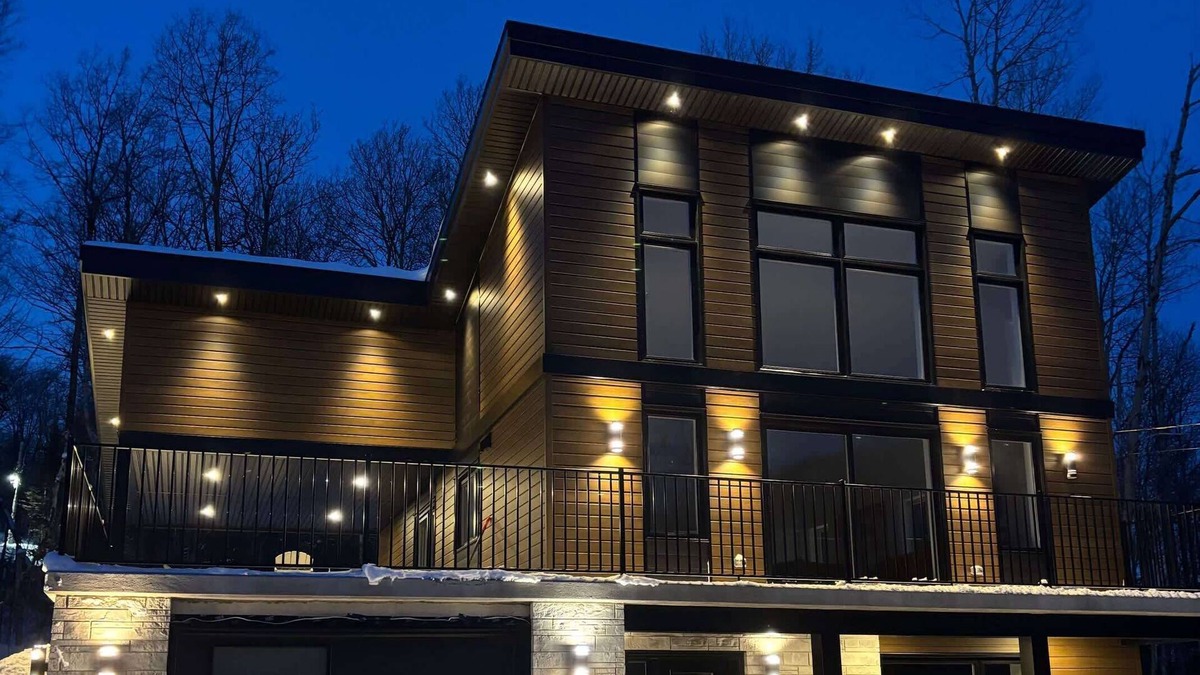 Saint-Philemon Ski Chalet | Spa, Mountains & Ultimate Comfort - Le Jameson