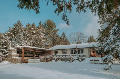 Potton Ski Chalet | Spa Scandinave - Les Balancoires