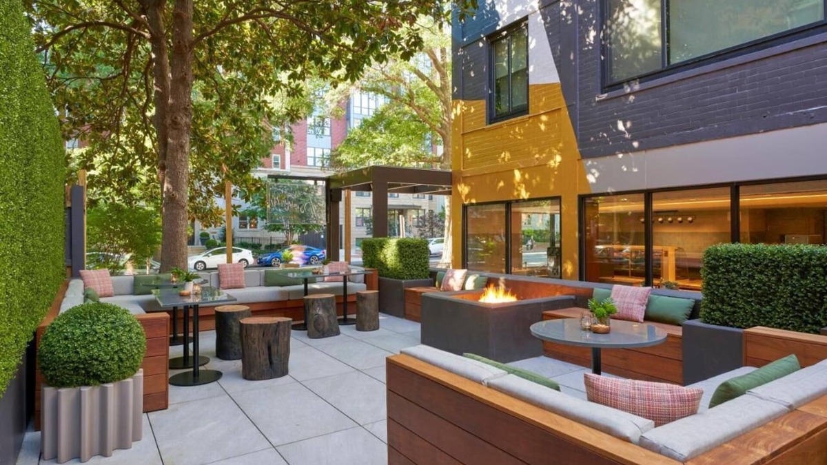 Logan Circle House | Spa Studio Two Queens at Viceroy Washington DC, Pet-Friendly, Rooftop Pool!