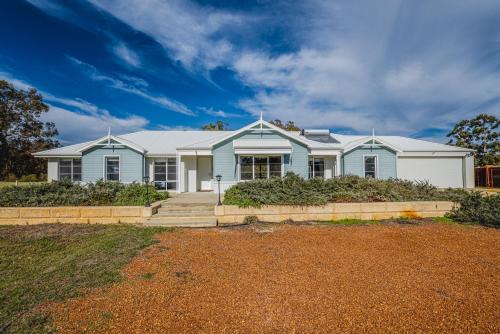 Lake Clifton House | Space for Days