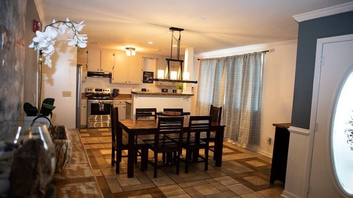 Rock Spring Apartment | Space for Everyone - 5B 2Ba - Near Chattanooga