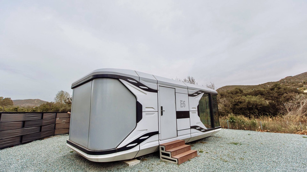 Agios Theodoros Cabin | Space shuttle around mountains - Geometry Park