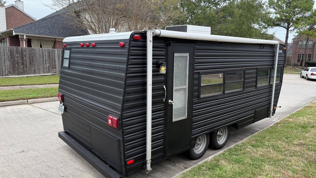 Barker House | Spacecity Glamper RV