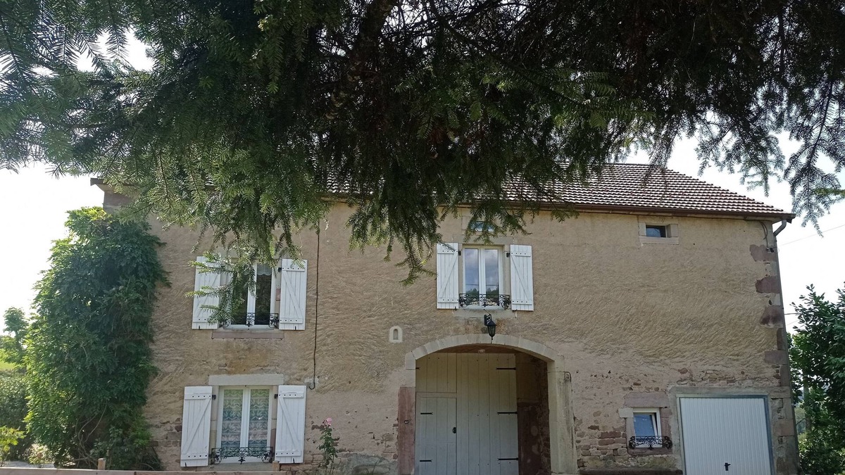 Fougerolles-Saint-Valbert Apartment | Spacious apartment in the heart of nature