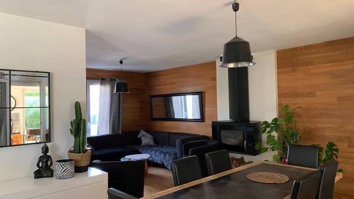 Saint-Sebastien-sur-Loire House | Spacious Residence With Garden And Gym