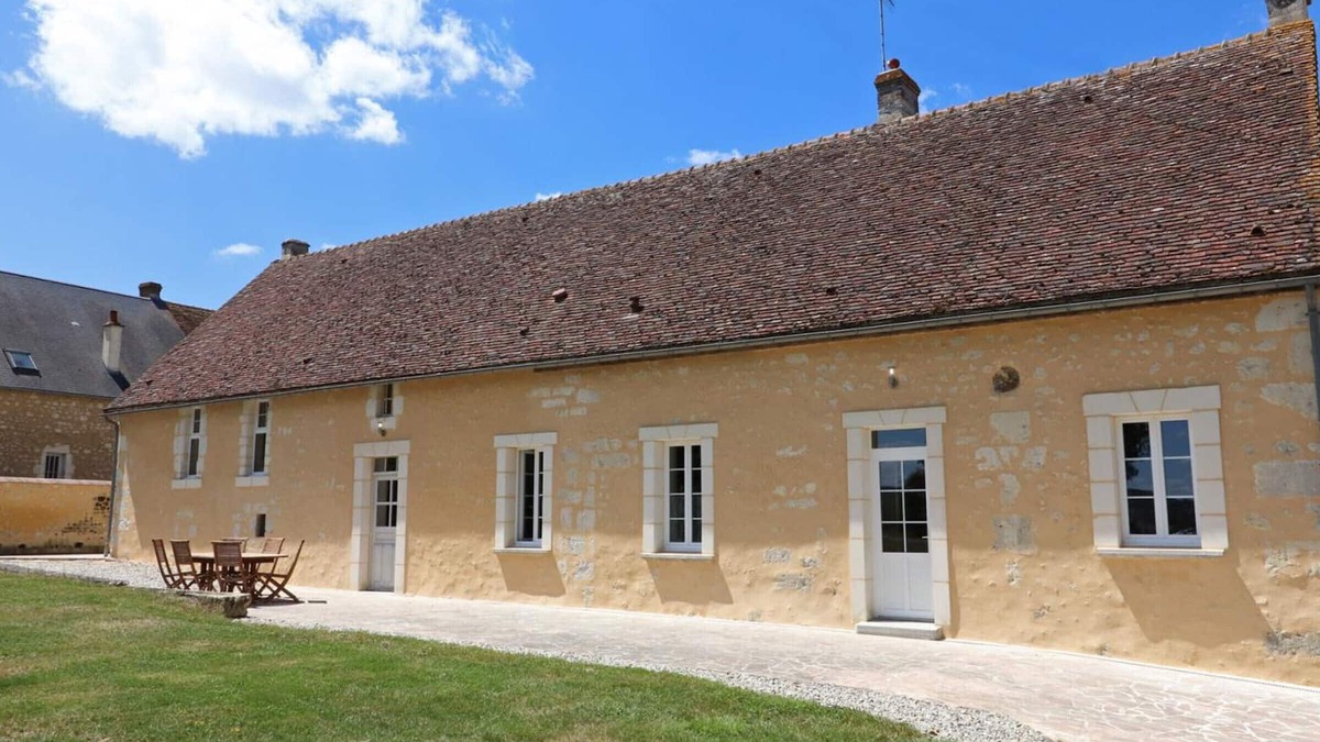 Pays de Mortagne-au-Perche Cottage | Spacieuse longère avec jardin, spa et activités familiales au cœur de la nature