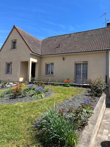Luche-Pringe House | Spacieuse maison de village