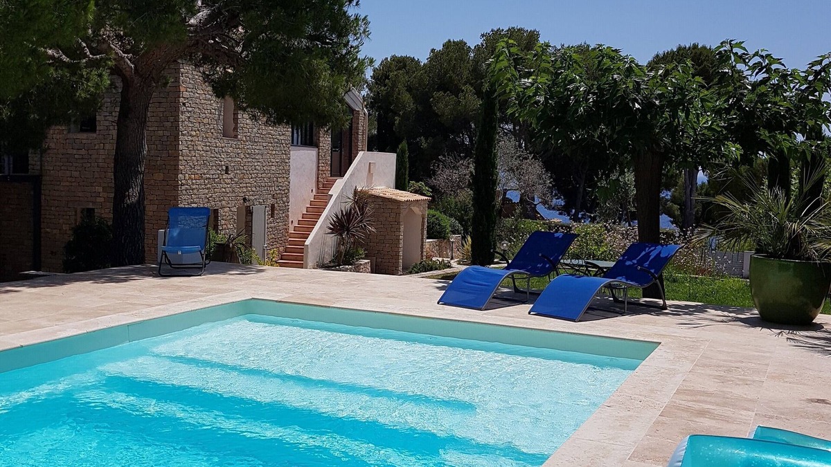 Saint-Cyr-sur-Mer Villa | Spacieuse Villa Avec Piscine Dans le Superbe Domaine Privé de Port D'alon