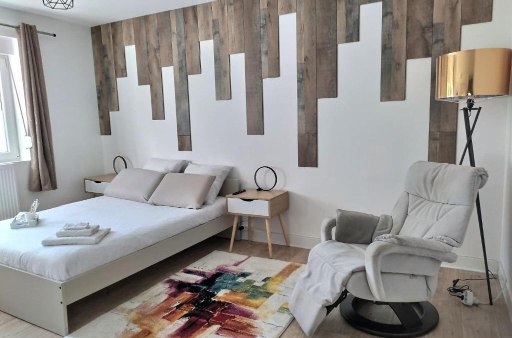 Woippy Apartment | Spacieux 120m - 3ch' - 9pers' - 4TV - Streaming