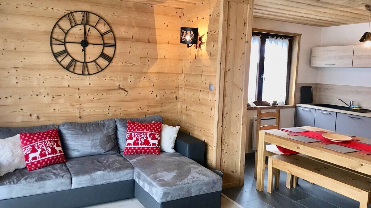 La Chapelle-d'Abondance Apartment | Spacious & stylish alpine apartment ideal for both summer and winter holidays