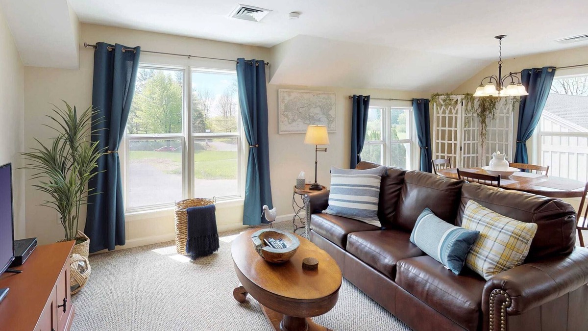 Skaneateles Apartment | Spacious 1 Bdrm Pet friendly Rental/short walk to Village