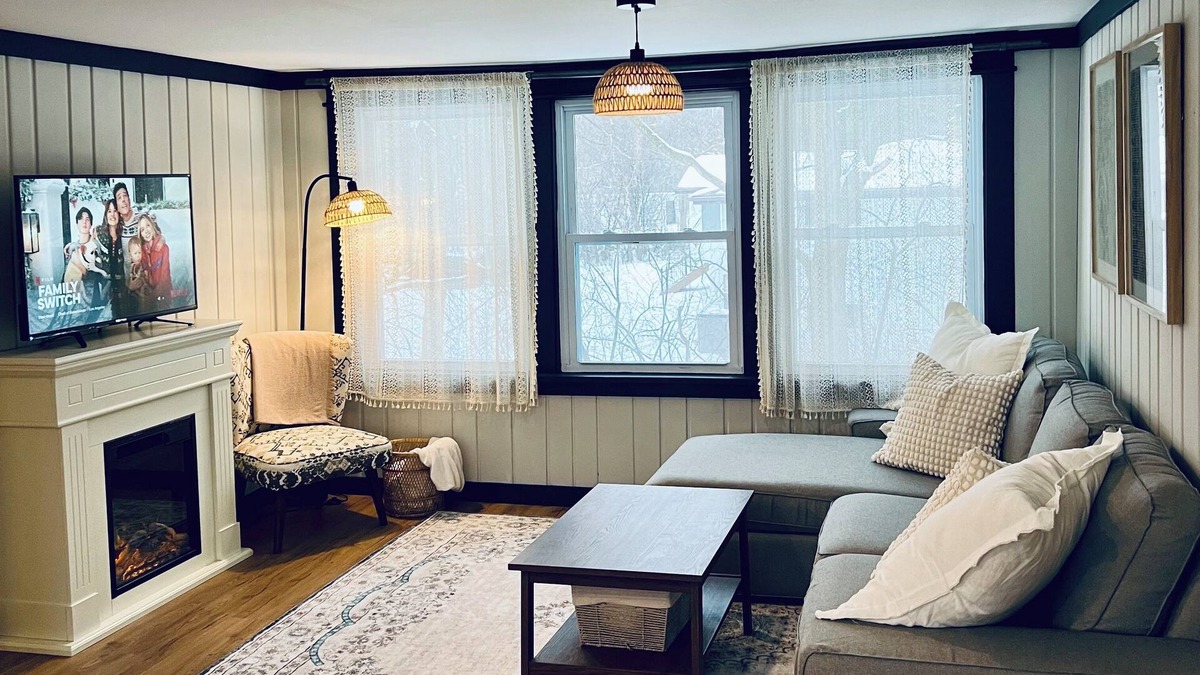 Minnetonka Apartment | Spacious 1-bedroom apartment in Minnetonka. Private Oasis next to regional trail