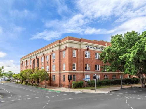 Teneriffe House | Spacious 1 Bedroom Apartment in Teneriffe Brisbane
