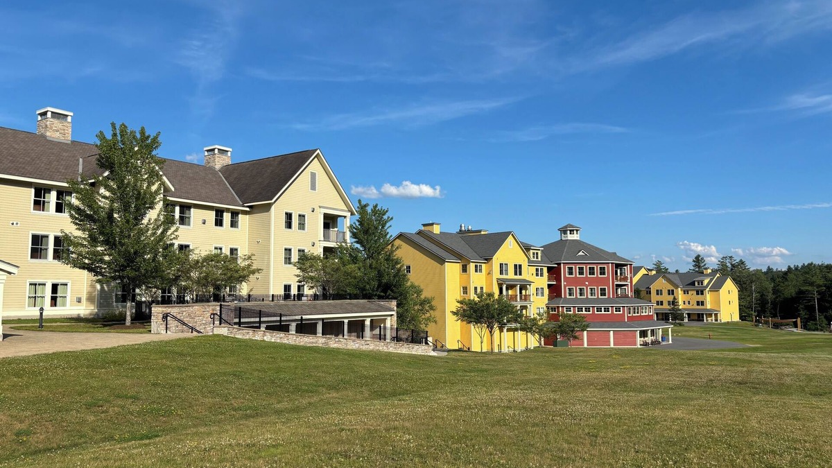 Ludlow Condo | Spacious 1 Bedroom full condo that Sleeps 6 at Jackson Gore on Okemo with A/C